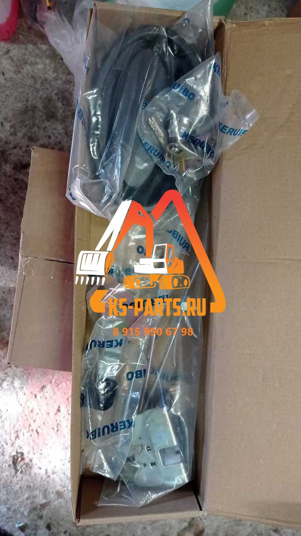 Замок двери кабины в сборе ASSY PC200-8 Замок двери кабины в сборе ASSY PC200-8