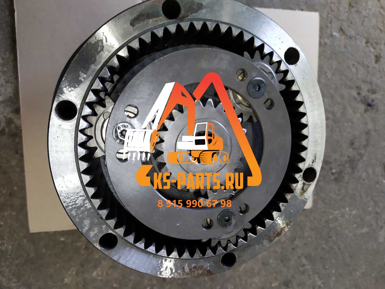 Редуктор поворота SK75 SK70SR, New Holland E70BSR (аналог) YT32W00006F, YR32W00002S001 Редуктор поворота SK75 SK70SR, New Holland E70BSR (аналог) YT32W00006F, YR32W00002S001